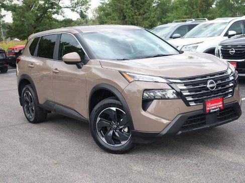 Certified 2025 Nissan Rogue SV AWD/4WD image 2
