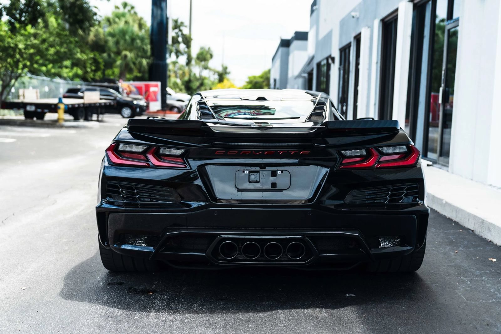 Used 2025 Chevrolet Corvette Z06 RWD image 8