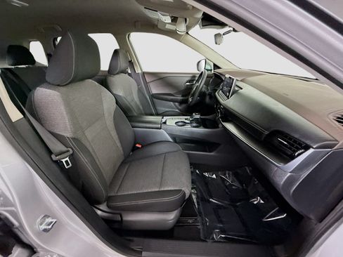 Used 2023 Nissan Rogue SV FWD image 29