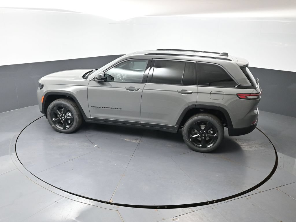 New 2027 Jeep Grand Cherokee Limited AWD/4WD image 28