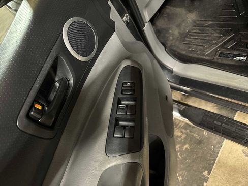 Used 2012 Toyota Tacoma 4x4 Double Cab w/ TRD Sport Pkg image 22