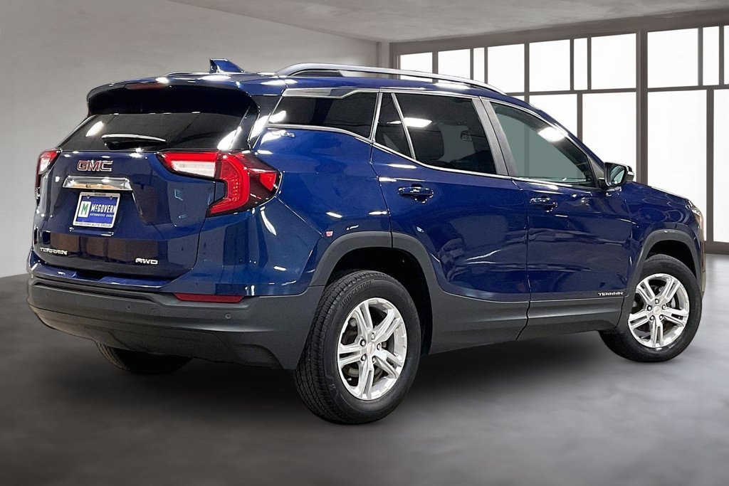 Used 2022 GMC Terrain SLE w/ Driver Convenience Package AWD/4WD image 7