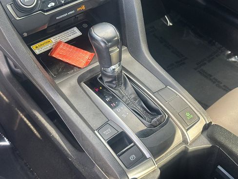 Used 2017 Honda Civic Sport image 30