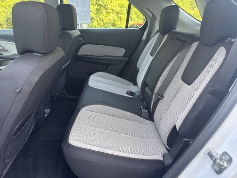 Used 2017 Chevrolet Equinox LS AWD/4WD image 9
