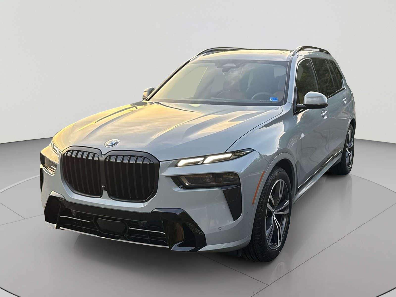 New 2027 BMW X7 xDrive40i w/ M Sport Package AWD/4WD image 1