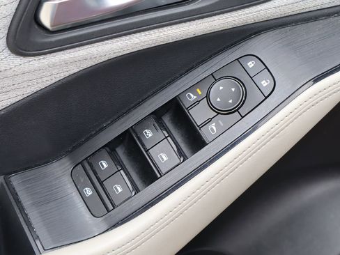 Used 2021 Nissan Rogue SV FWD image 20
