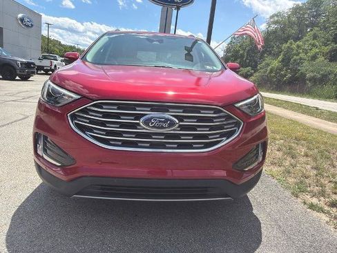 Certified 2022 Ford Edge Titanium AWD/4WD image 2