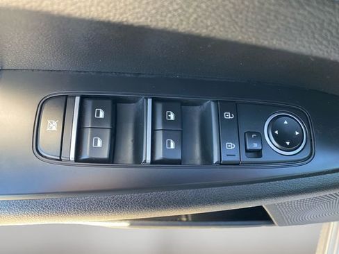 Used 2024 Kia Forte LXS image 17