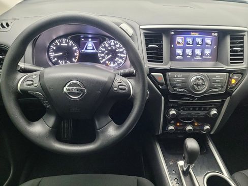 Used 2020 Nissan Pathfinder S image 22