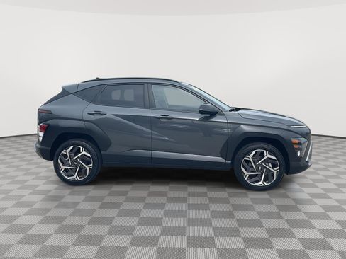 Used 2026 Hyundai Kona SEL Premium AWD/4WD image 4