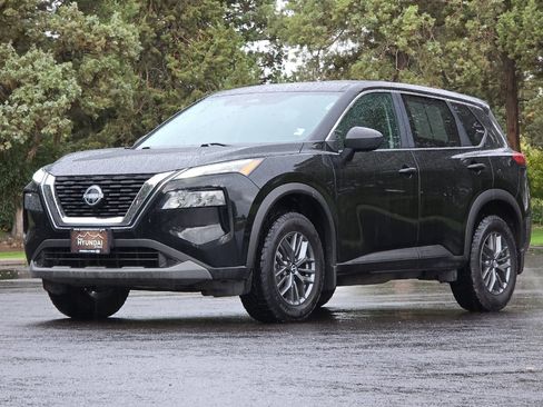 Used 2023 Nissan Rogue S image 9