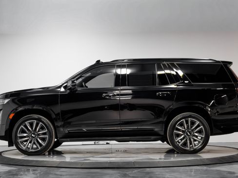 Used 2022 Cadillac Escalade Sport w/ Touring Package AWD/4WD image 37