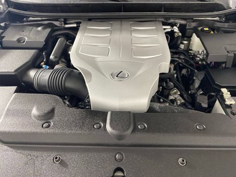 Used 2023 Lexus GX 460 Premium w/ Accessory Package AWD/4WD image 35