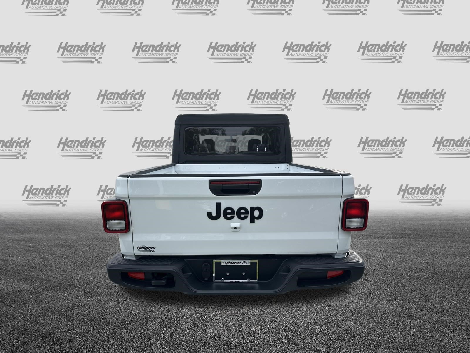 Used 2026 Jeep Gladiator Sport AWD/4WD image 9