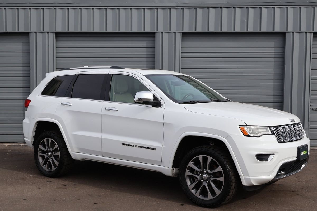 Used 2017 Jeep Grand Cherokee Overland AWD/4WD image 8
