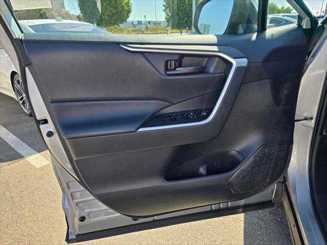 Used 2024 Toyota RAV4 LE AWD/4WD image 19