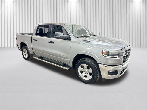 Used 2025 RAM 1500 Big Horn AWD/4WD image 2