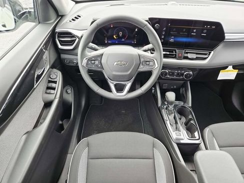 New 2026 Chevrolet TrailBlazer LT w/ Convenience Package FWD image 7