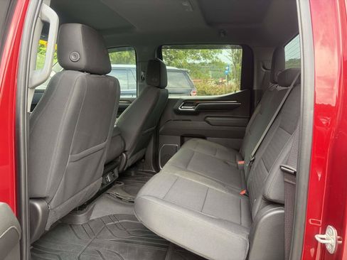 Used 2023 Chevrolet Silverado 1500 RST w/ Z71 Off-Road Package AWD/4WD image 3
