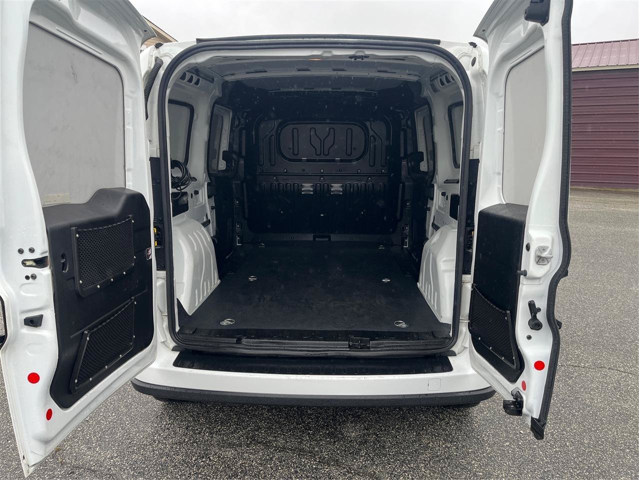 Used 2022 RAM ProMaster City Tradesman FWD image 13