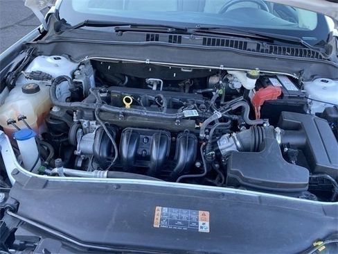 Used 2018 Ford Fusion SE image 27
