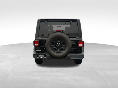 Used 2019 Jeep Wrangler Sport image 7