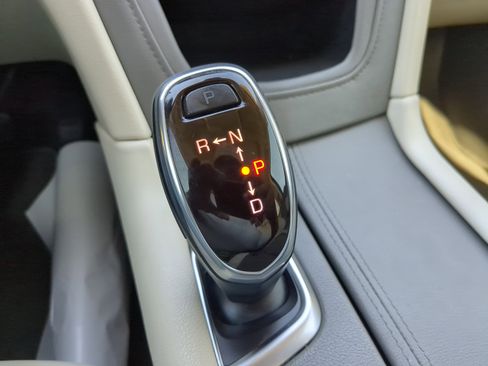 Used 2019 Cadillac XT5 Luxury image 28