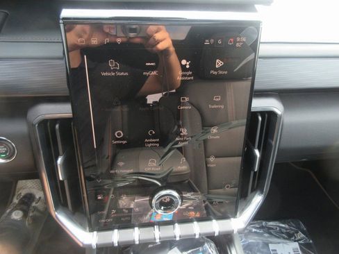 New 2026 GMC Acadia AT4 w/ Super Cruise Package image 19