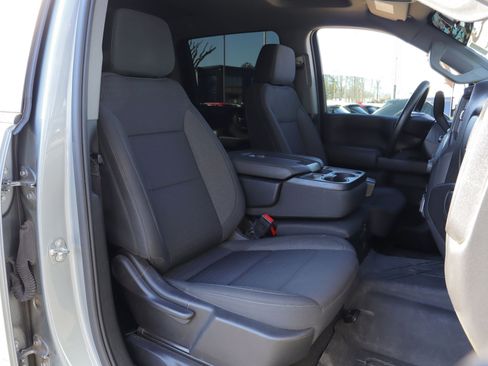 Used 2024 Chevrolet Silverado 2500 Custom w/ Custom Convenience Package image 21