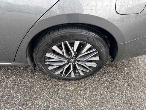 Used 2025 Nissan Altima 2.5 SV image 19