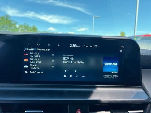 Certified 2025 Kia Seltos EX w/ EX Sunroof Package FWD image 19