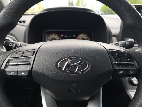 Used 2022 Hyundai Kona SEL image 22