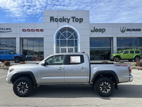 Used 2023 Toyota Tacoma TRD Off-Road image 1