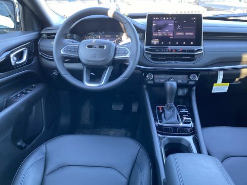 New 2026 Jeep Compass Limited image 8
