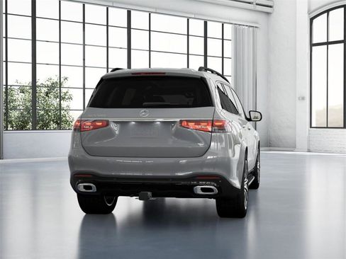 New 2026 Mercedes-Benz GLS 580 4MATIC image 24