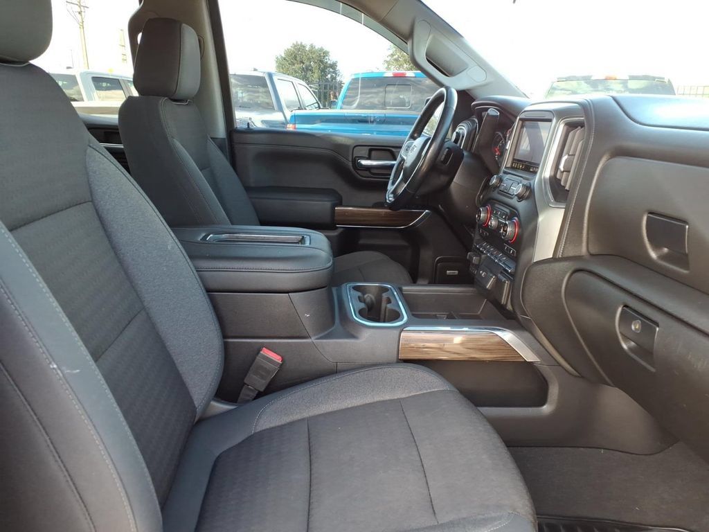 Used 2019 Chevrolet Silverado 1500 RST w/ All-Star Edition AWD/4WD image 12