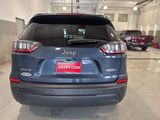Used 2021 Jeep Cherokee Latitude Plus image 3