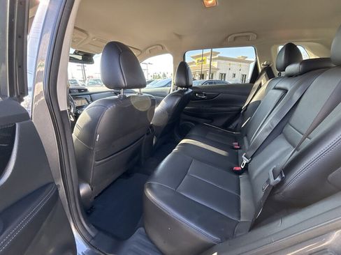 Used 2017 Nissan Rogue SL image 14