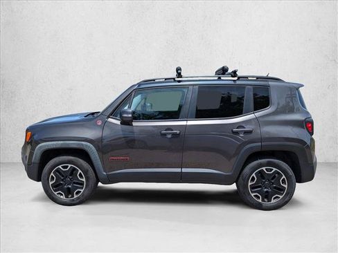 Used 2017 Jeep Renegade Trailhawk w/ Cold Weather Group II AWD/4WD image 8
