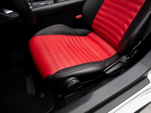 Used 2019 FIAT 124 Spider Abarth w/ Convenience Group RWD image 63