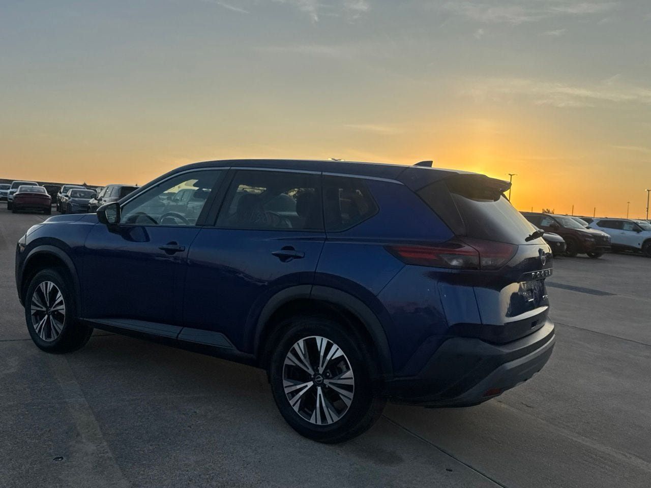 Used 2023 Nissan Rogue SV AWD/4WD image 15
