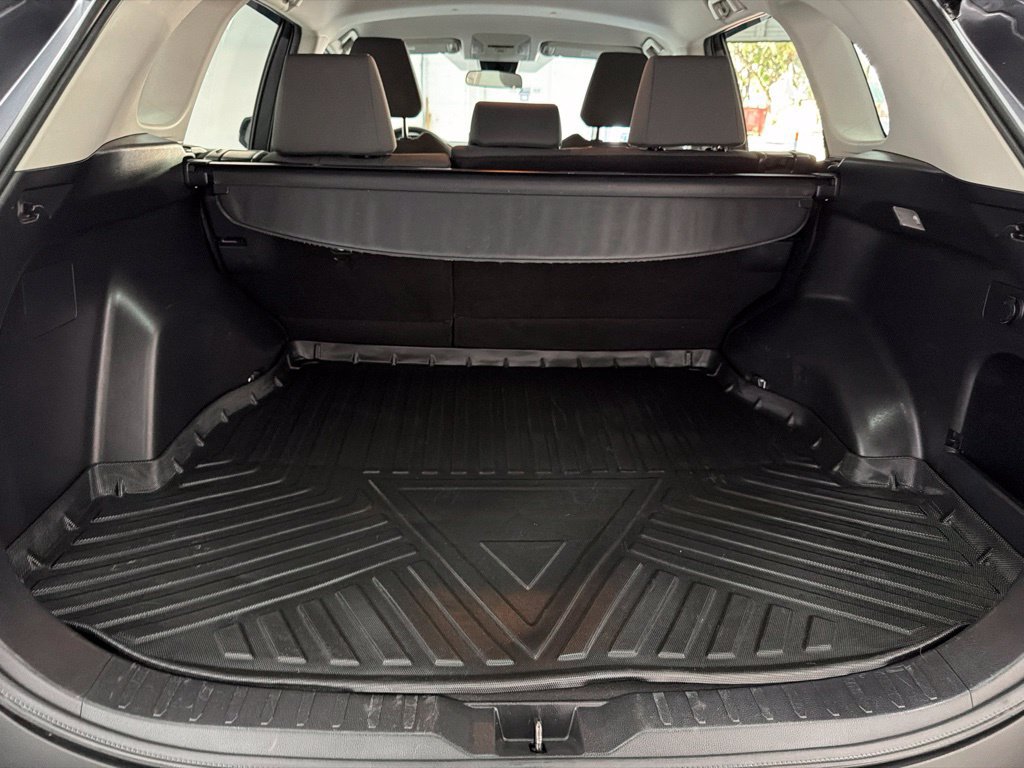 Used 2021 Toyota RAV4 XLE AWD/4WD image 27