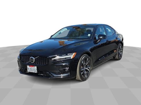 Used 2024 Volvo S60 B5 Core image 1