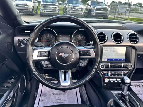 Used 2020 Ford Mustang Premium image 16