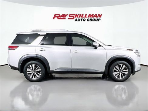 Used 2022 Nissan Pathfinder SL image 8