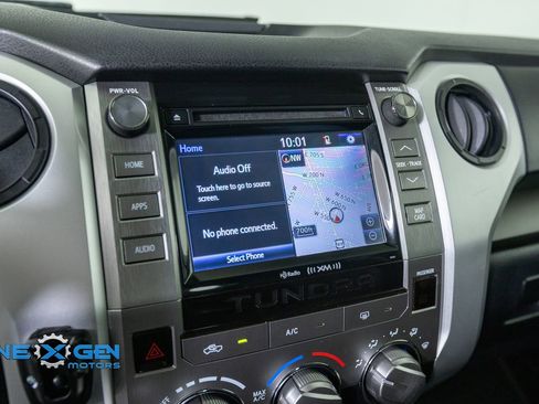Used 2017 Toyota Tundra SR5 w/ SR5 Upgrade Package AWD/4WD image 17
