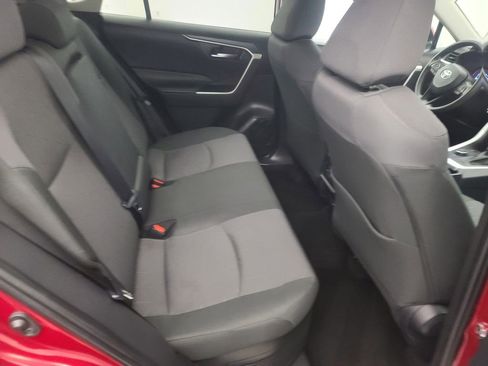 Used 2025 Toyota RAV4 XLE image 18