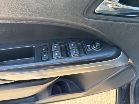 Used 2021 Chevrolet Colorado LT w/ Safety Package image 14