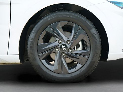 Certified 2023 Hyundai Elantra SEL w/ Cargo Package FWD image 9