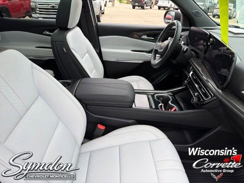 Used 2026 Chevrolet Traverse High Country w/ LPO, Floor Liner Package AWD/4WD image 26